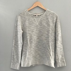 Casual, lightweight sweater/sweatshirt